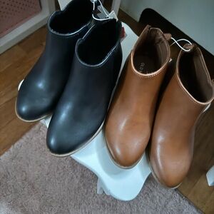 Old Navy Black and Brown Ankle Boots